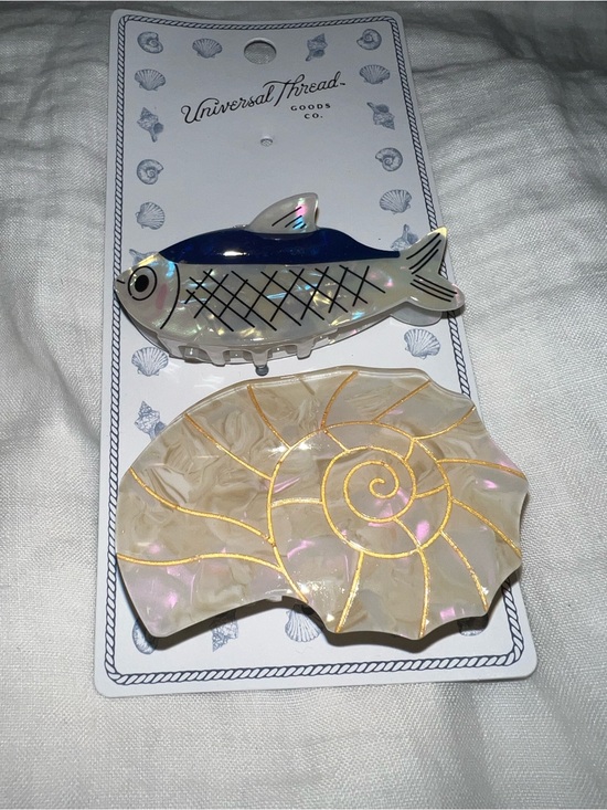 Universal Thread Accessories - Fish Shell Claw Clips